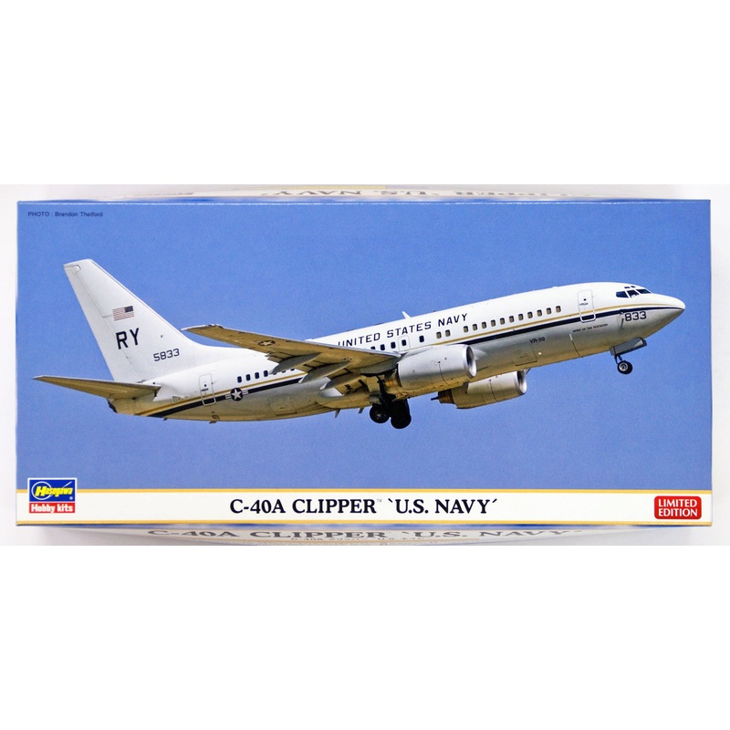 Hasegawa 10816 C-40A Clipper US Navy (Limited) 1/200 Scale Kit