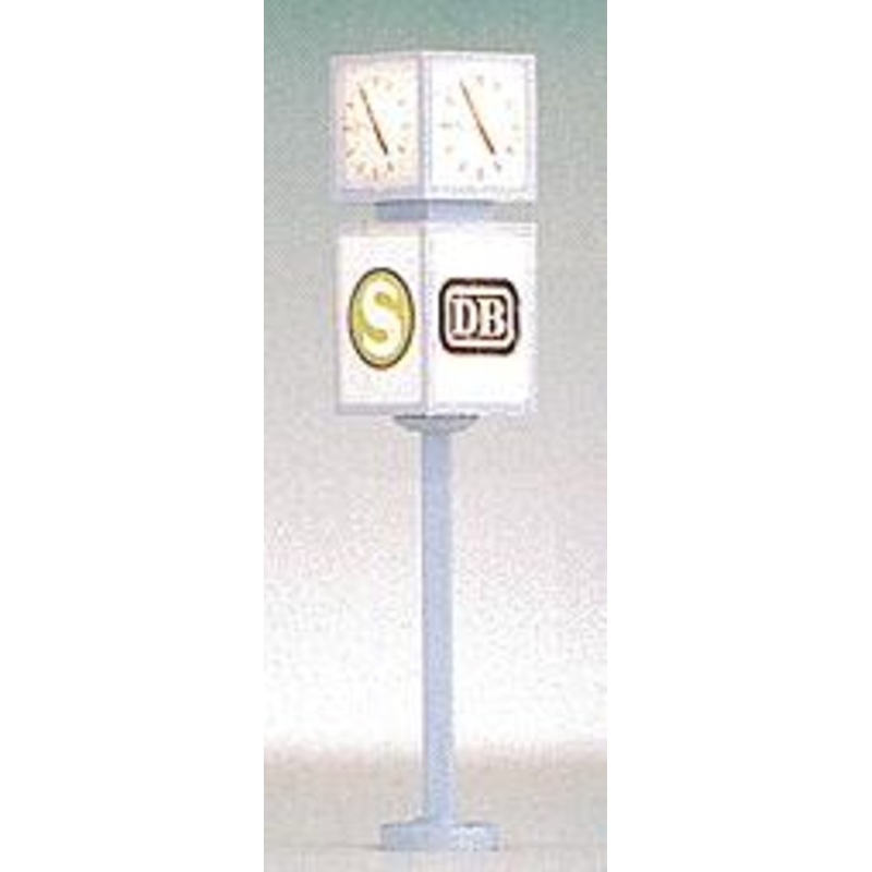 Clock/S-Bahn entrance – HO-Scale