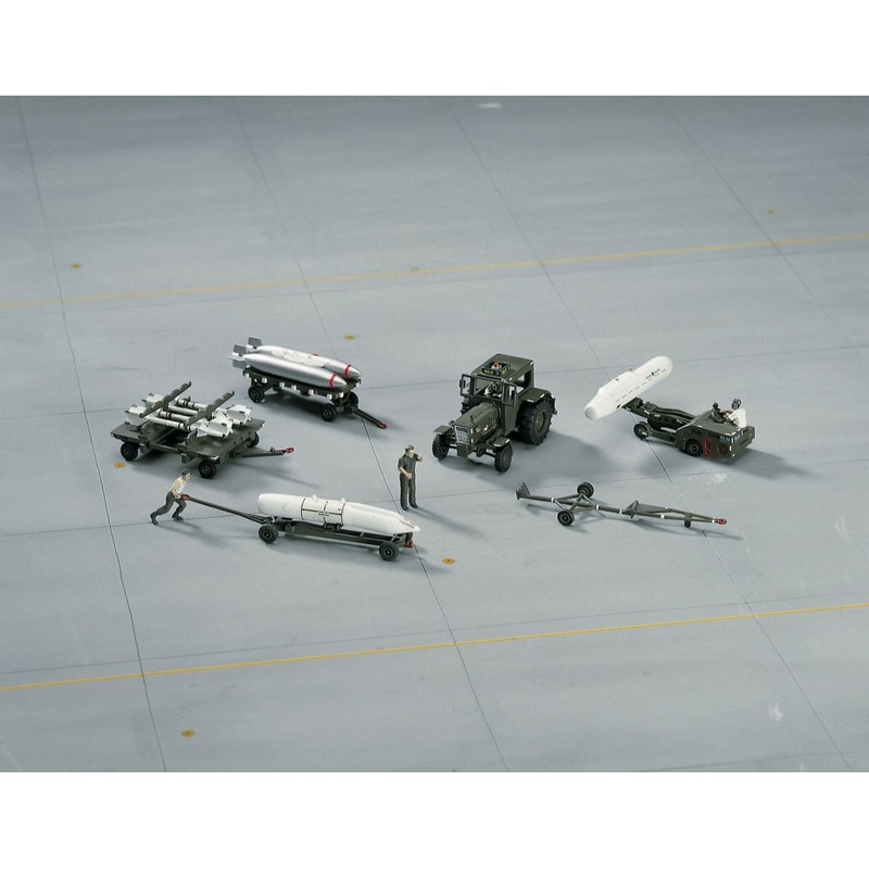 Hasegawa X72-5 U.S. AIRCRAFT WEAPON LOADING SET 1/72 Scale Kit