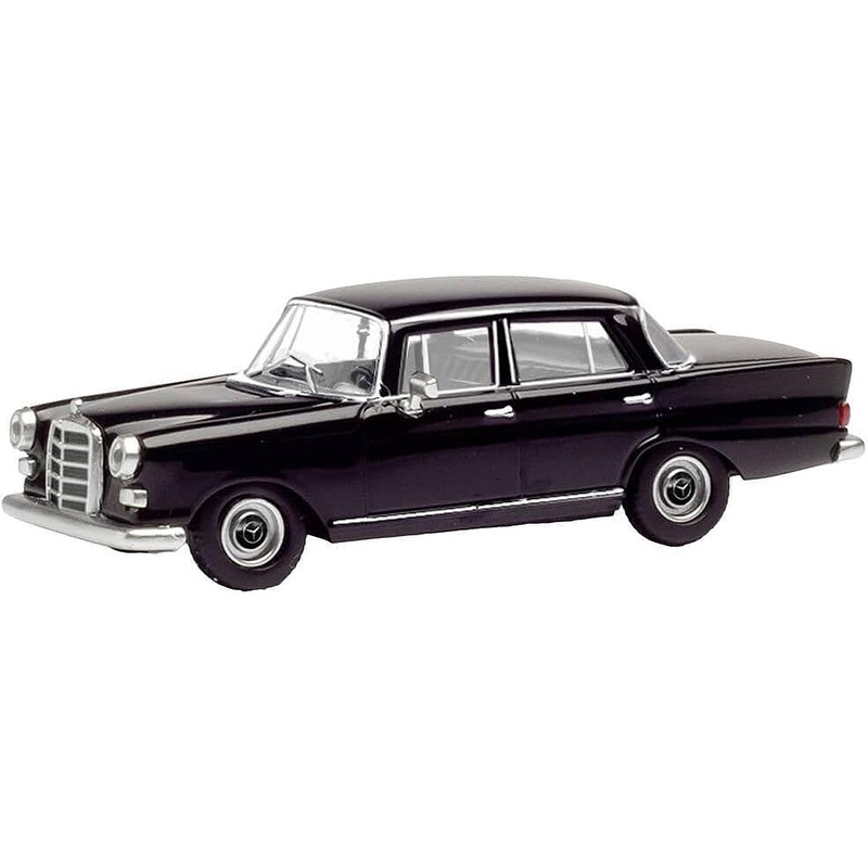 Mercedes 200 Tail Fin