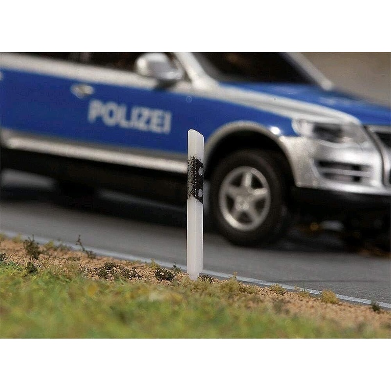 Road Marker Posts (32)