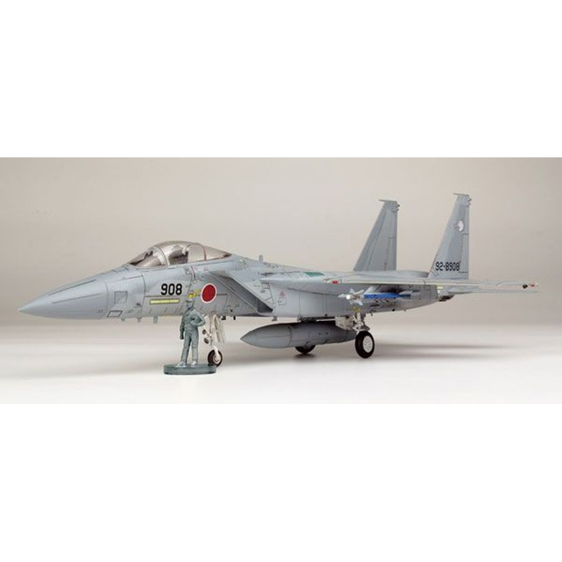 Platz 1/72 JASDF Fighter F-15J Eagle w/Eagle Pilot Figure Plastic Model