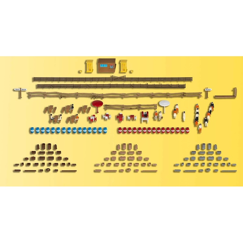 Accessory Pack with Figures