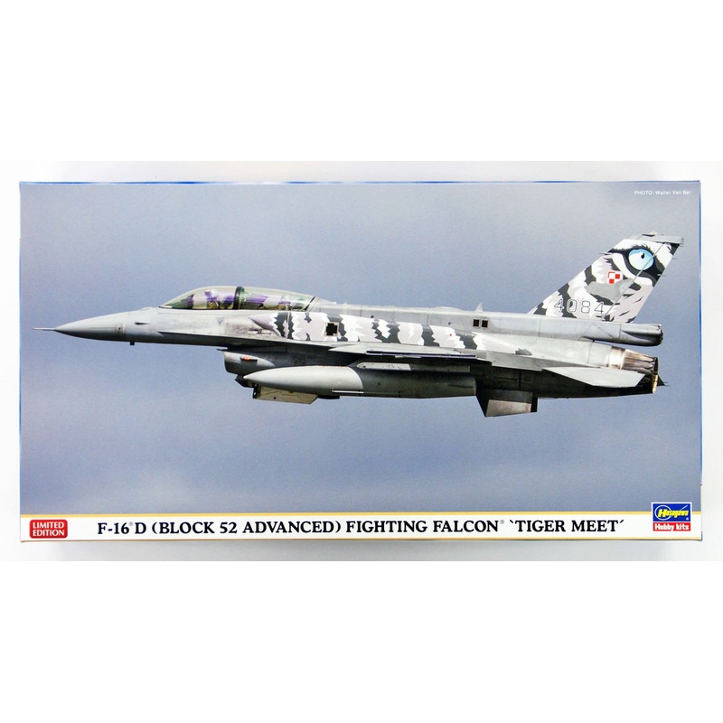 Hasegawa 02214 F-16D (Block 52 Advanced) Fighting Falcon Tiger Meet 1/72 Scale Kit 2 set