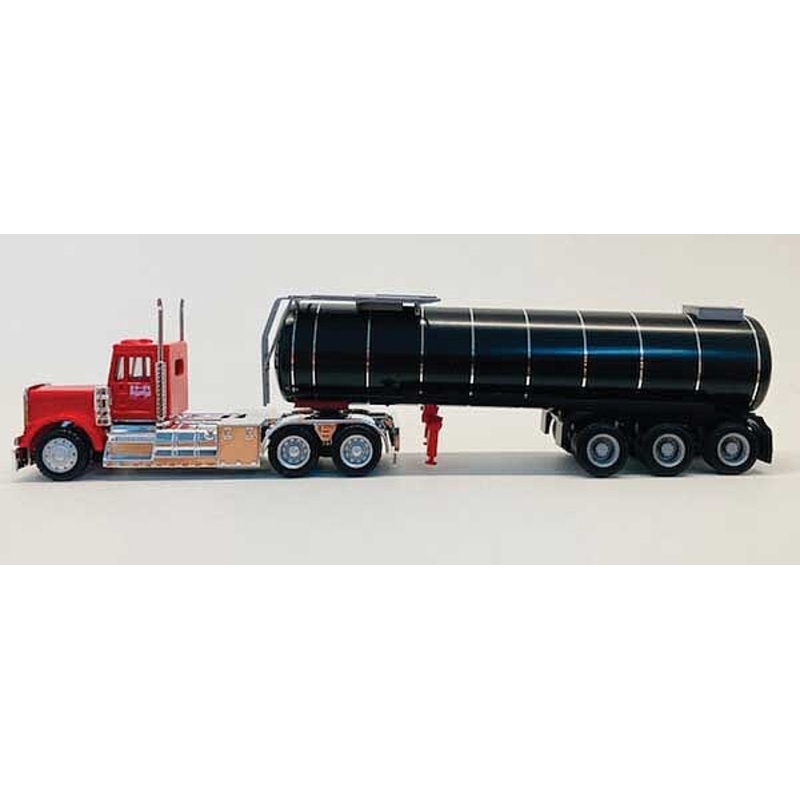 KW W-900 Asphalt Tanker