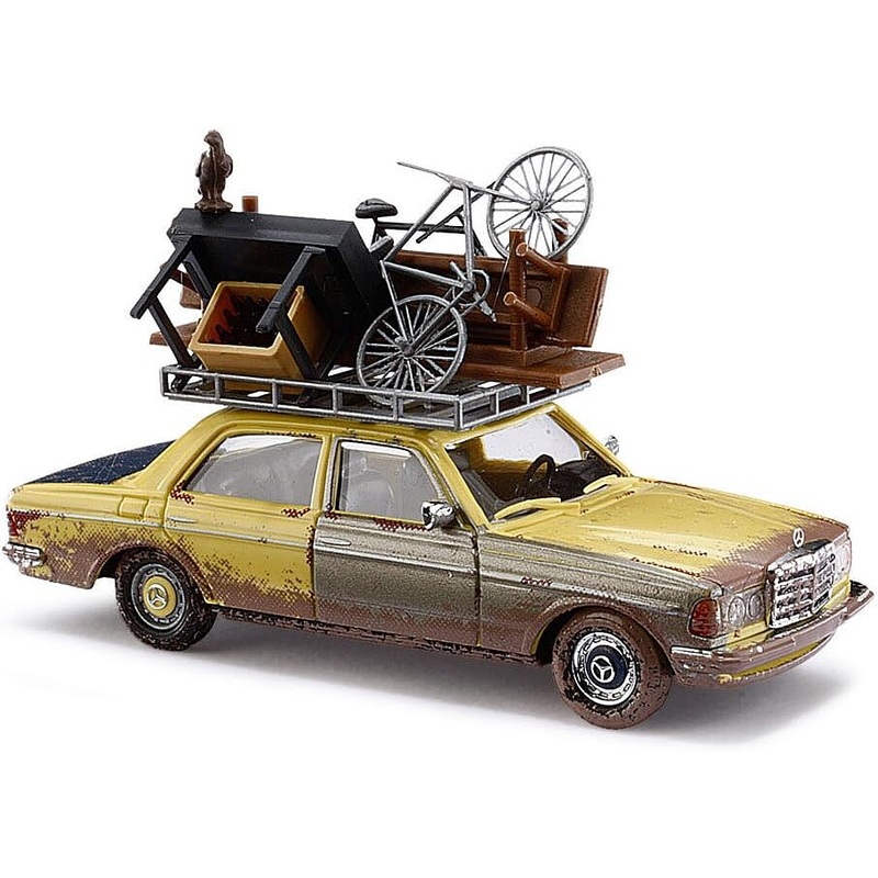 1977 Mercedes Benz W123 Sedan With Overloaded Roof Rack