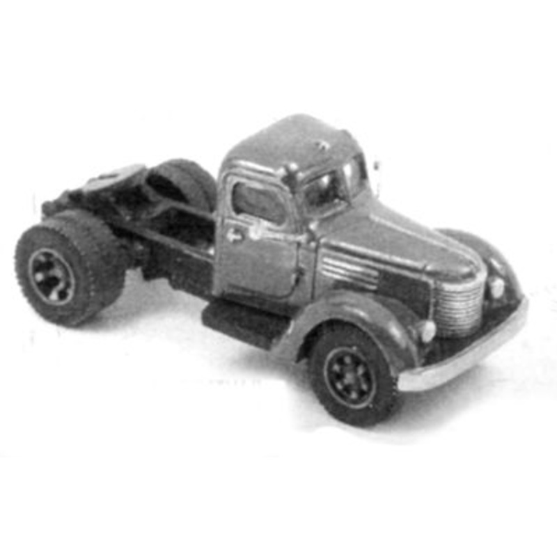 1940 International Truck Tractor (Unpainted Metal Kit)