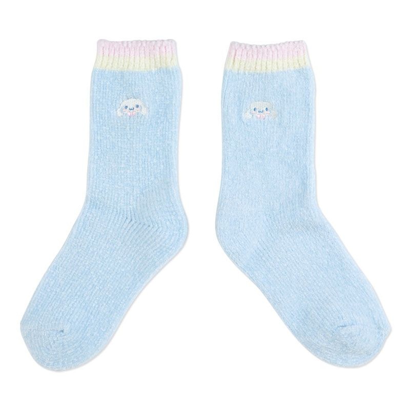 Sanrio Fuzzy Socks Cinnamoroll 23-25cm