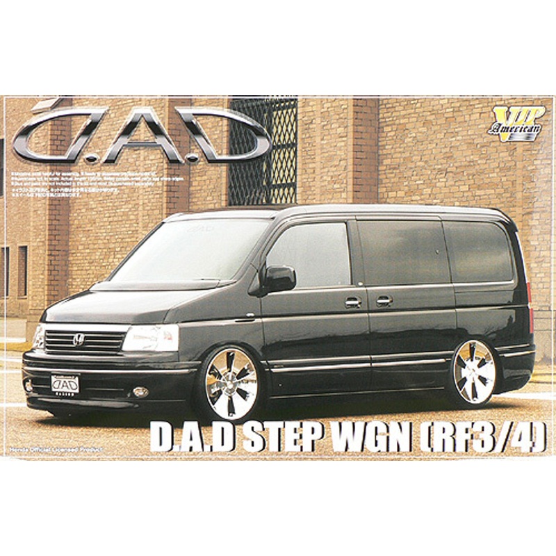 Aoshima 49136 Honda Step Wagon RF3/4 D.A.D 1/24 Scale Kit