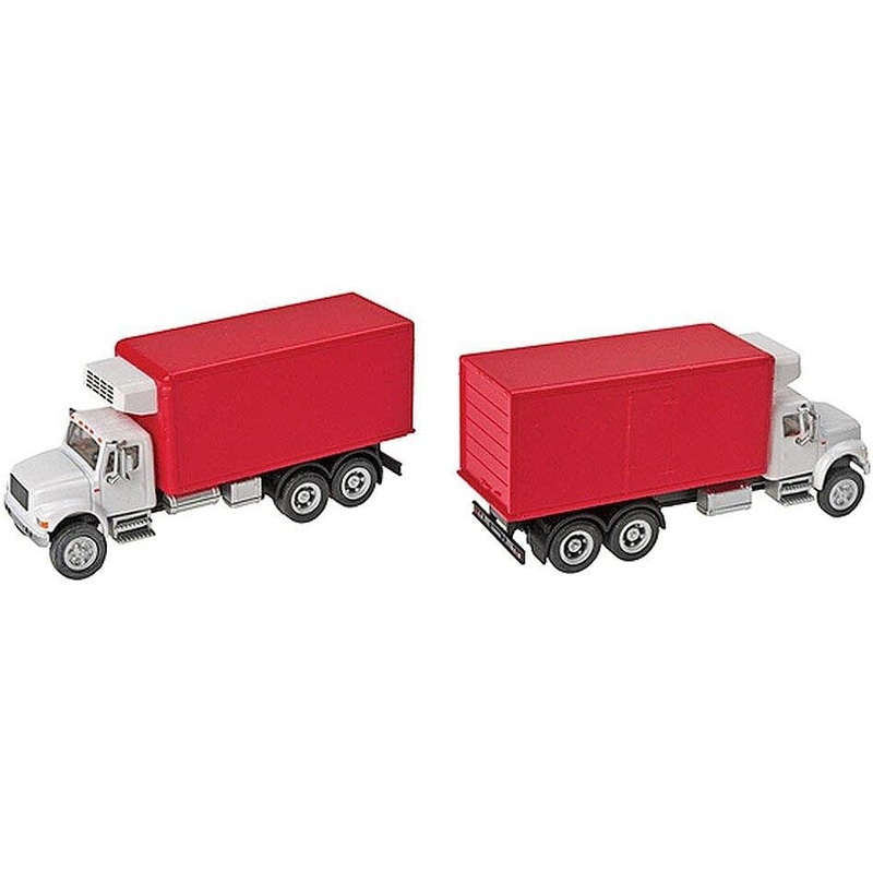 International 4900 Dual-Axle Refrigerated Box Truck