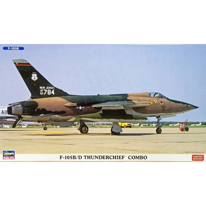 Hasegawa 02053 F-105B/D Thunderchief Combo (2 plane set) 1/72 Scale Kit