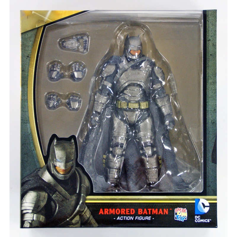 Medicom MAFEX 023 ARMORED BATMAN from Batman V Superman Figure 4530956470238