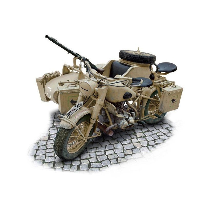 Platz 1/9 German Military Motorcycle with Side Car Plastic Model