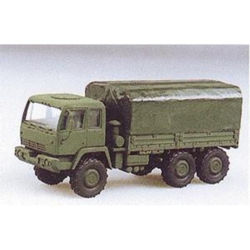 M1083 Dual Rear Axle Flatbed w/Cover