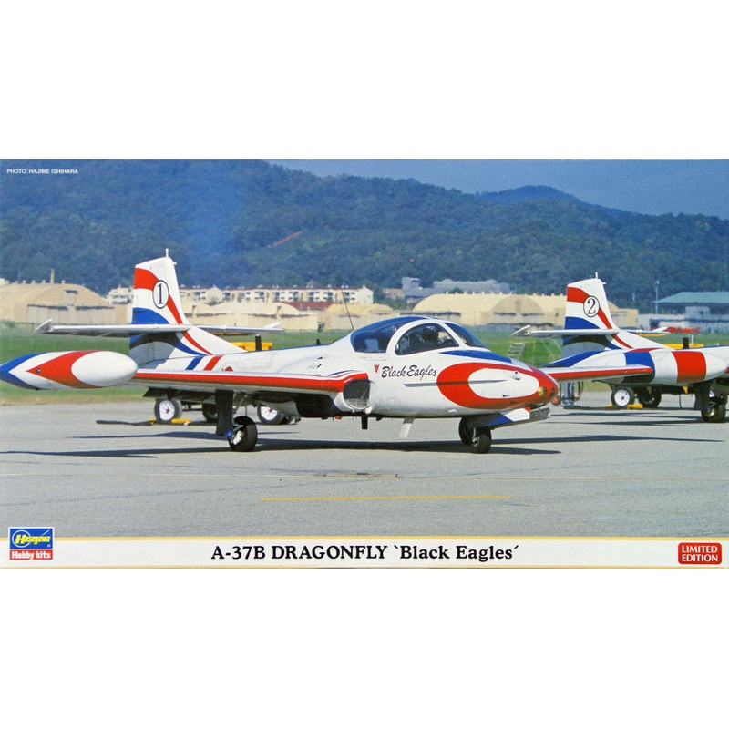 Hasegawa 02072 A-37B Dragonfly Black Eagles (2 plane set) 1/72 Scale Kit