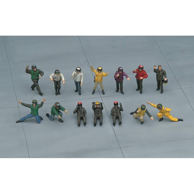 Hasegawa X48-6 U.S. NAVY PILOT / DECK CREW SET A 1/48 Scale Kit