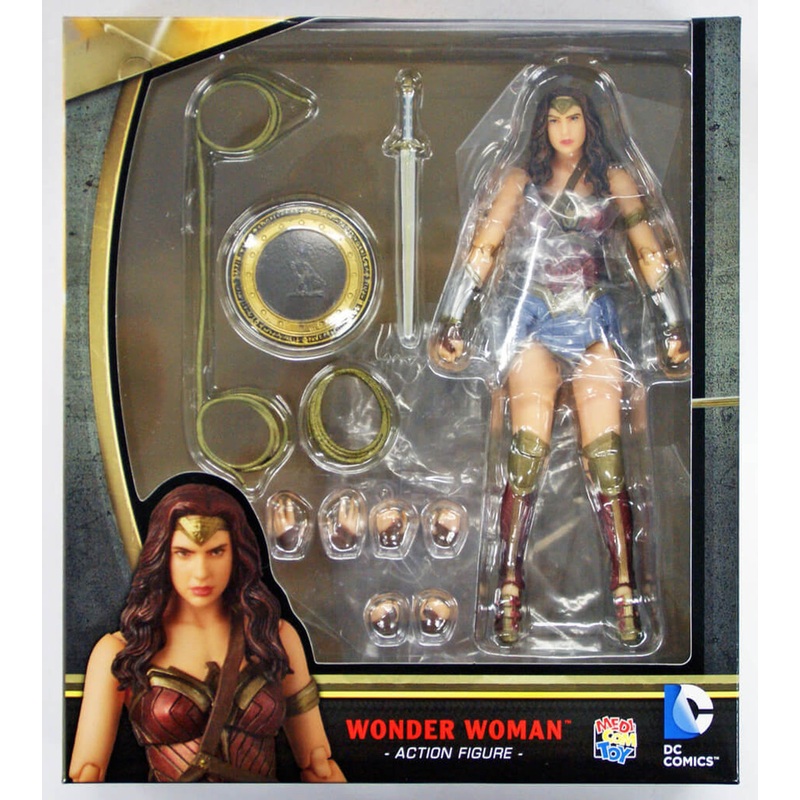 Medicom MAFEX 024 WONDER WOMAN from Batman V Superman Figure 4530956470245