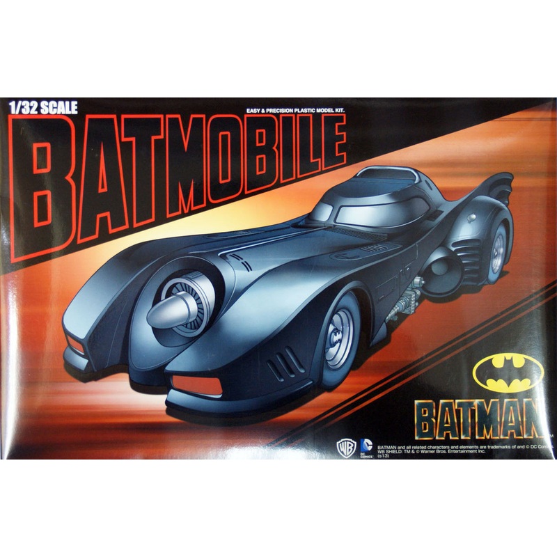 Aoshima 06962 Batman Batmobile 1/32 Scale plastic model Kit