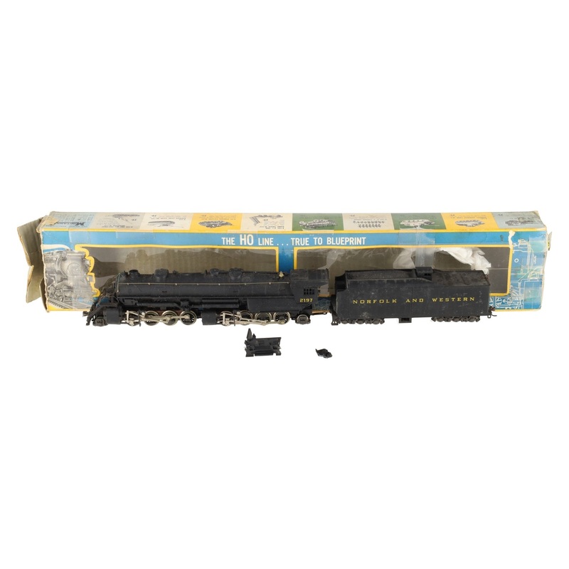 AHM 2197 HO Norfolk & Western 2-8-8-2 Mallet Steam Engine & Tender #2197 VG/Box