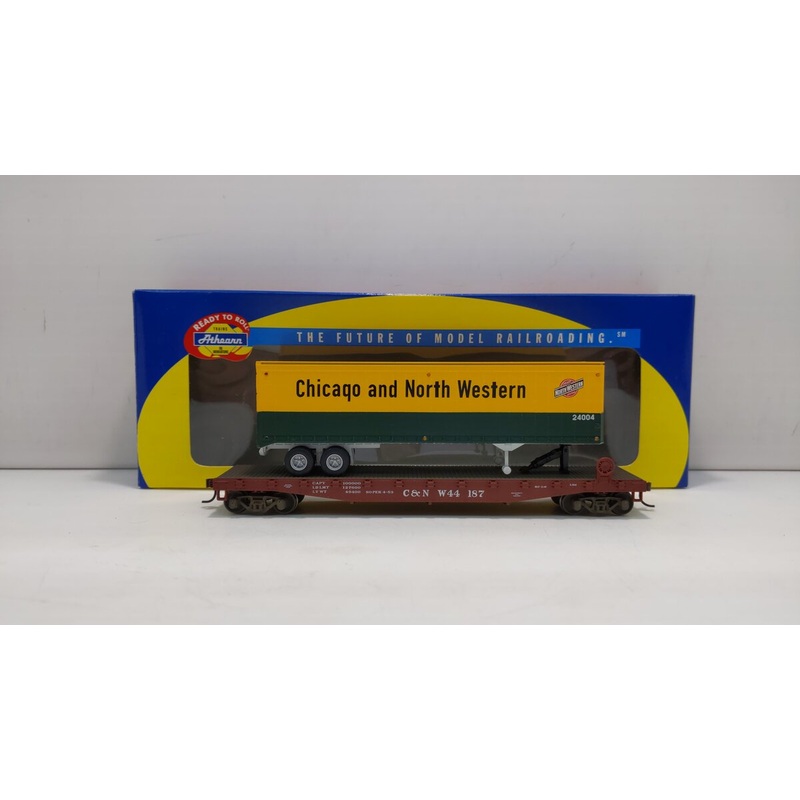 Athearn 72464 HO Chicago & North Western 50′ Flatcar #44187 with 40′ Trailer EX/Box