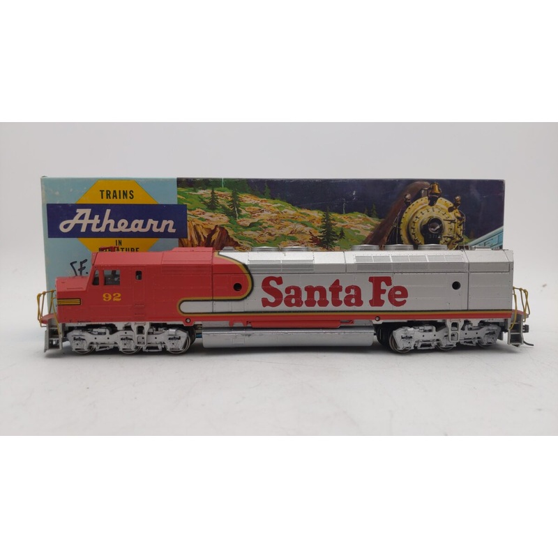 Athearn 3621 HO Scale Santa Fe FP-45 Powered Diesel Locomotive #92 EX/Box