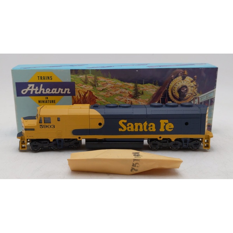 Athearn 3601 HO Scale Santa Fe F45 Diesel Locomotive #5903 EX/Box