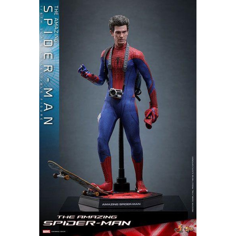 Hot Toys Movie Masterpiece 1/6 Scale Fully Poseable Figure: “The Amazing Spider-Man” (2.0 Edition) Figure