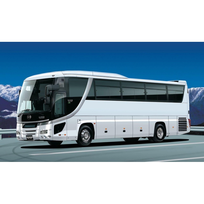 Fujimi 1/32 Hino Selega Super High Decker (With Bus Guide & Bus Driver Figure) Plastic Model