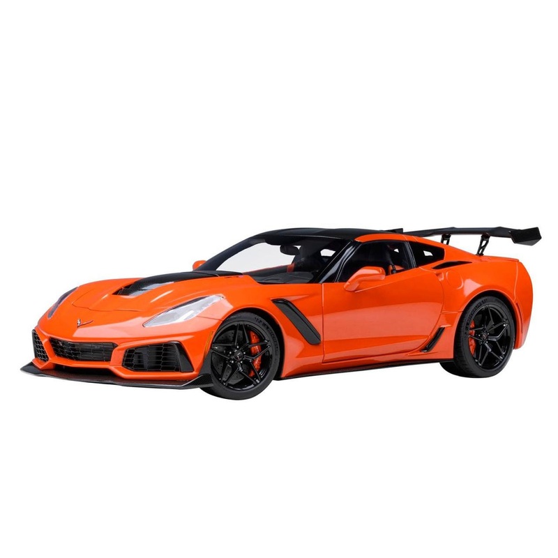 AUTOArt 1/18 Chevrolet Corvette (C7) ZR1 (Orange) Finished Model